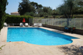 Гостиница Logis Hotel Le Col De L'ange  Драгиньян